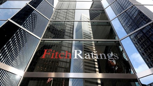 Fitch снизило рейтинги